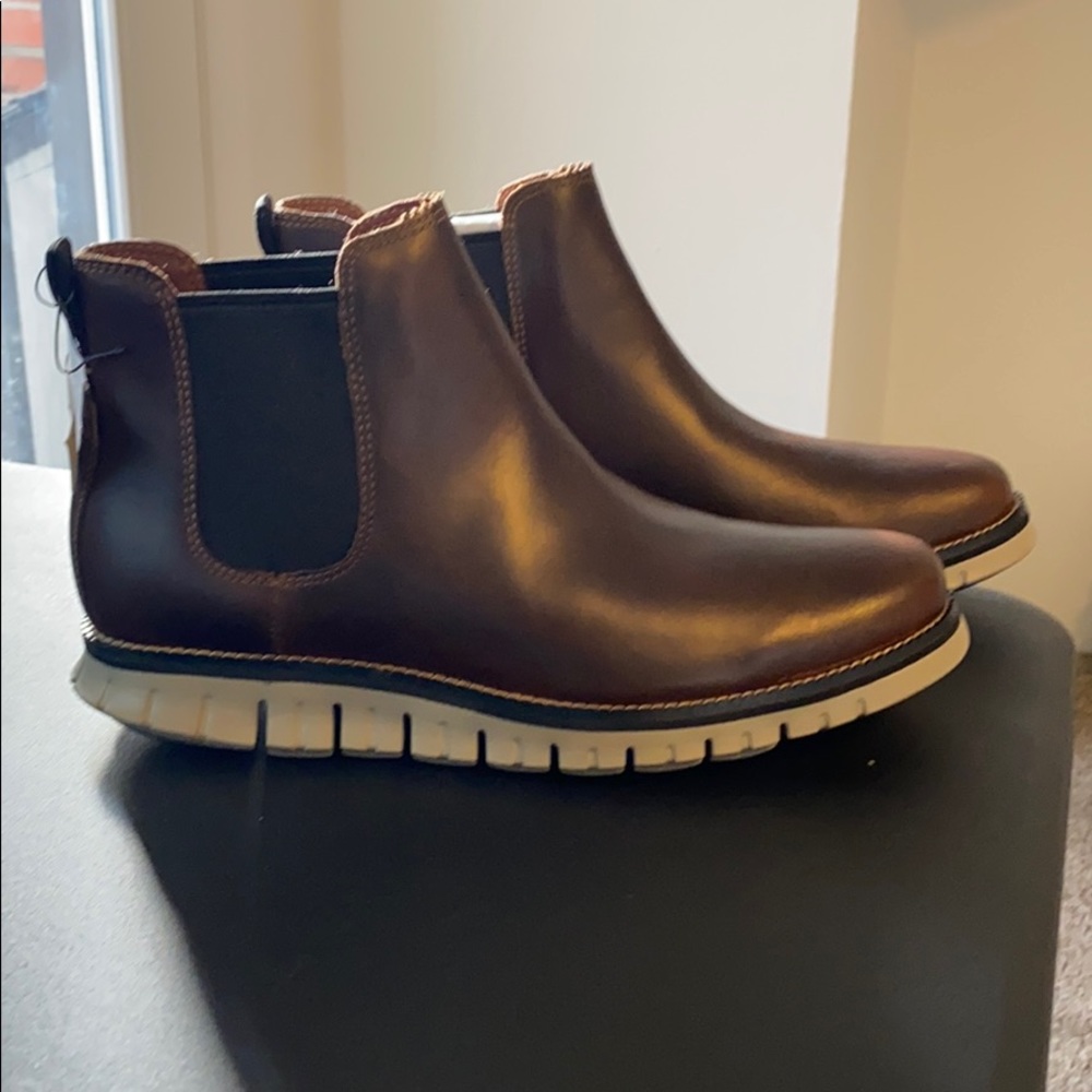 Men’s Cole Haan size 8.5. Brand NWT